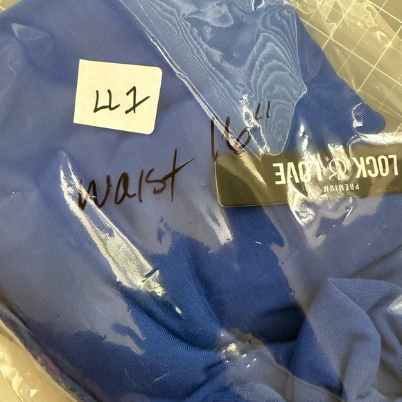 Lock & Love Women's Blue Dolman Sleeved Top M - Picture 6 of 6